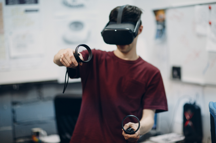 Product life cycle example: Virtual reality headsets