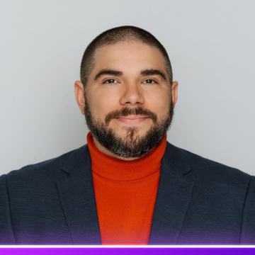 Akande Davis Headshot