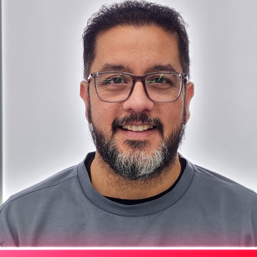 Arturo Rivero Headshot