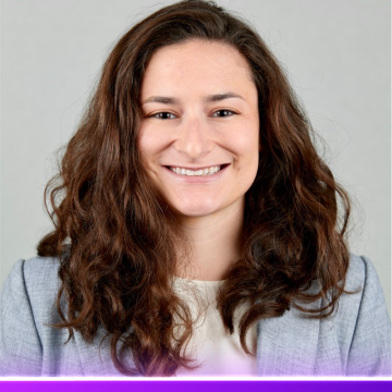 Nicolette Roberts Headshot