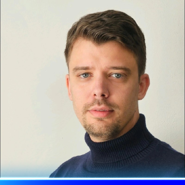 Viktor Lazar Headshot