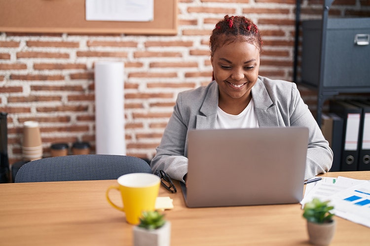 Image du bandeau « Une plateforme numérique pour tout le personnel »