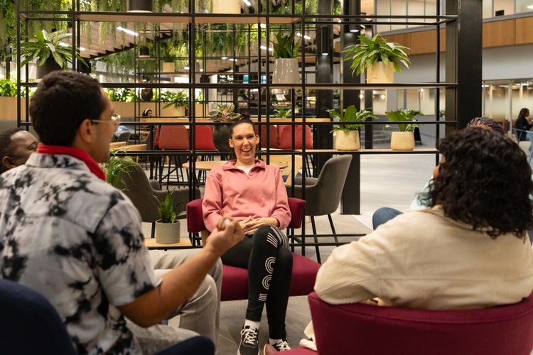 Zehnfache Steigerung bei Interaktionen, Bild