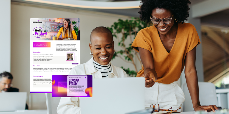 Deux femmes collaborent dans un espace de travail moderne. L’une, souriante, se tient debout et pointe du doigt l’écran d’un ordinateur portable. L’autre est assise et sourit également en regardant l’écran. Une newsletter digitale et une invitation à un évènement avec le logo d’Accenture sont superposées à l’image.