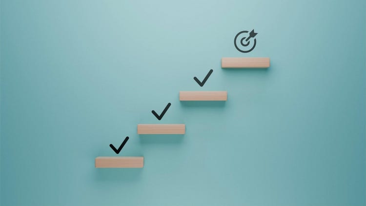 時計が付いている｜｜｜ｐ 低い精度で自動的に生成された説明