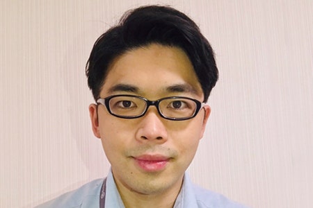 岡村 知也 氏